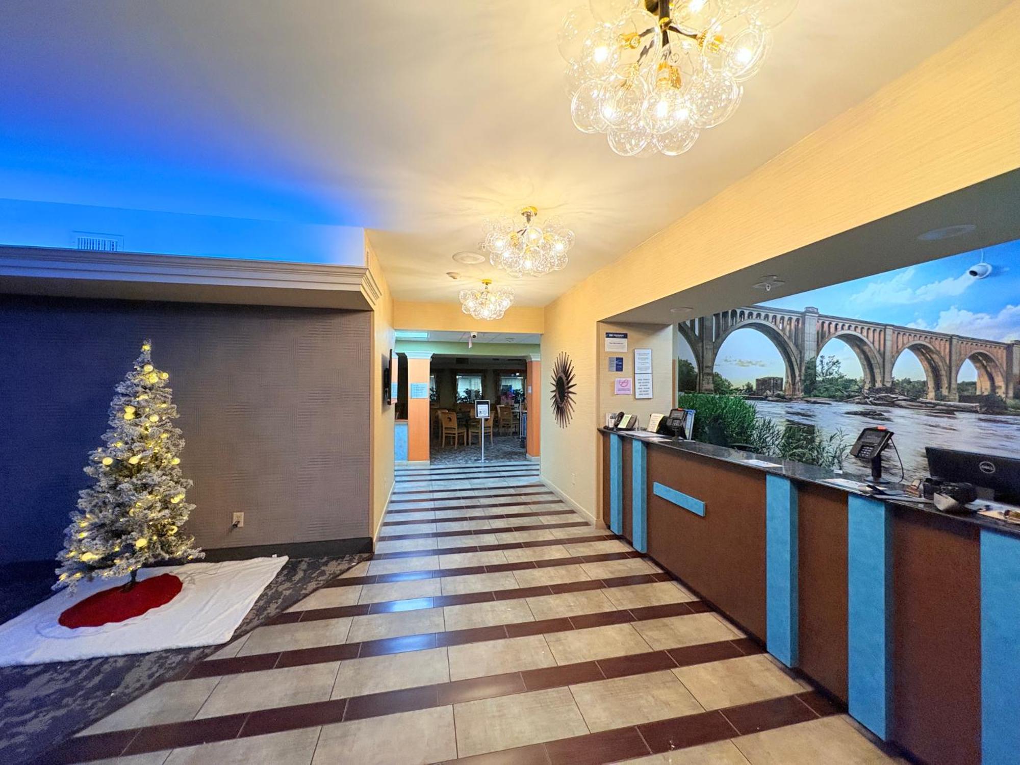 Best Western Plus Glen Allen Inn Esterno foto